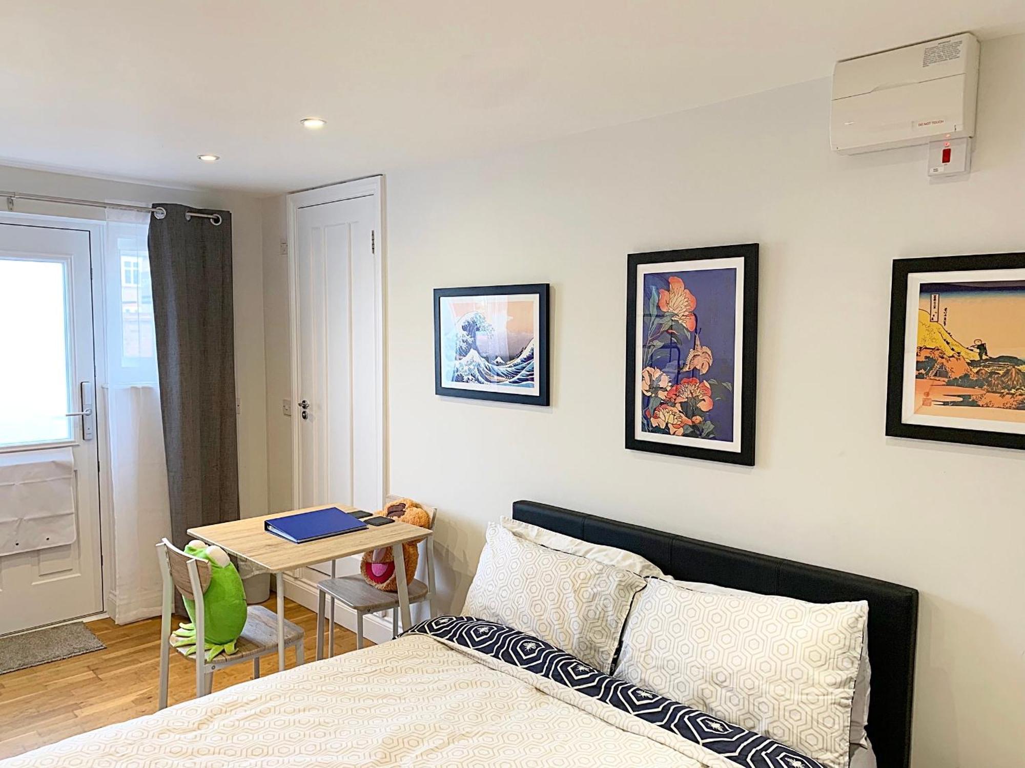 Cozytomari Apartment ลอนดอน ภายนอก รูปภาพ