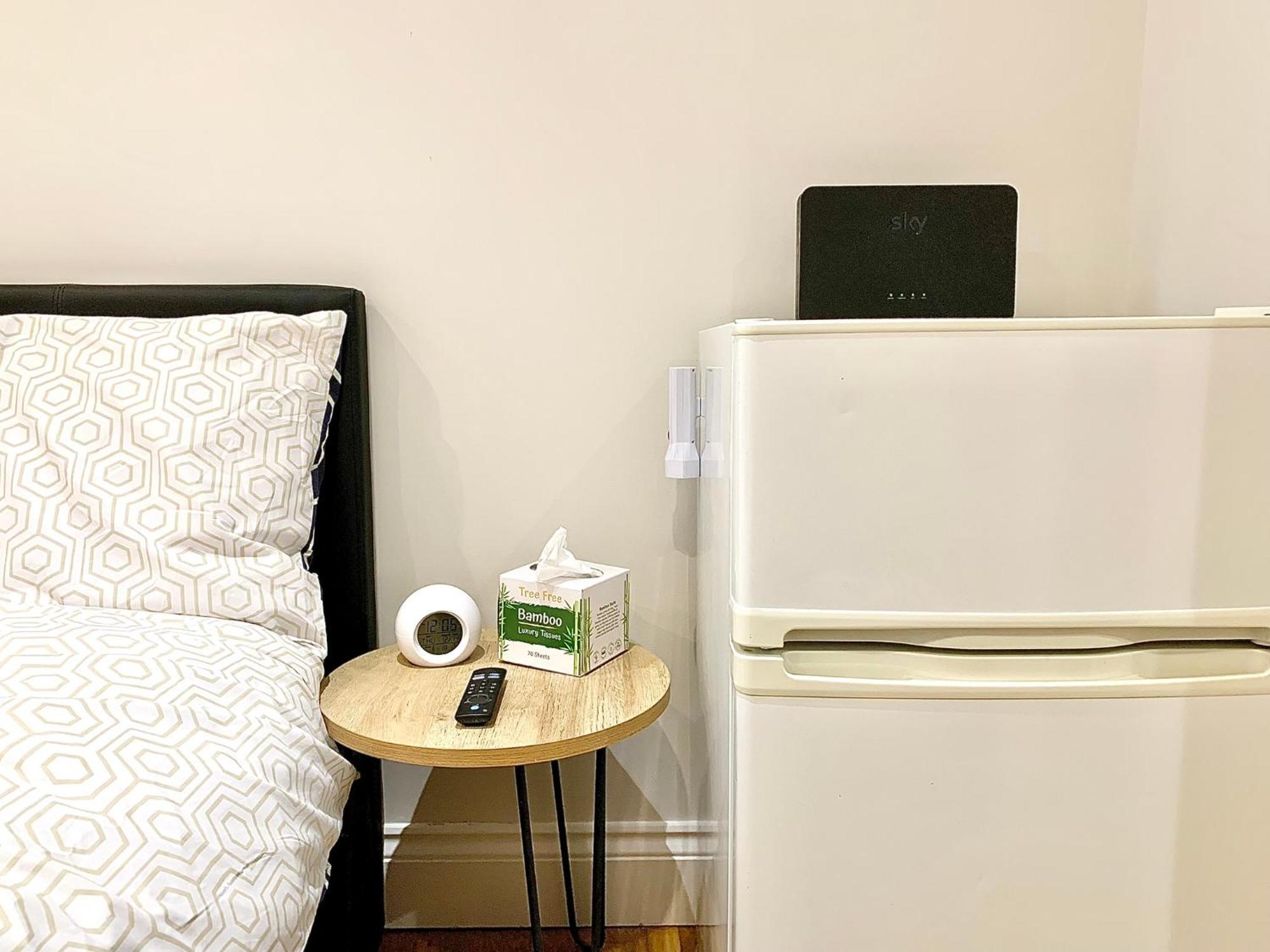 Cozytomari Apartment ลอนดอน ภายนอก รูปภาพ